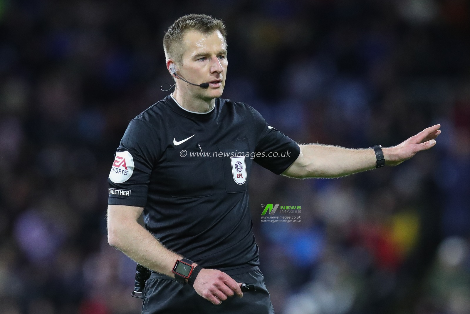 Referee Michael Salisbury during the Sky Bet Championship match Burnley vs Sheffield United at Turf Moor, Burnley, United Kingdom, 10th April 2023

(Photo by James Heaton/News Images)