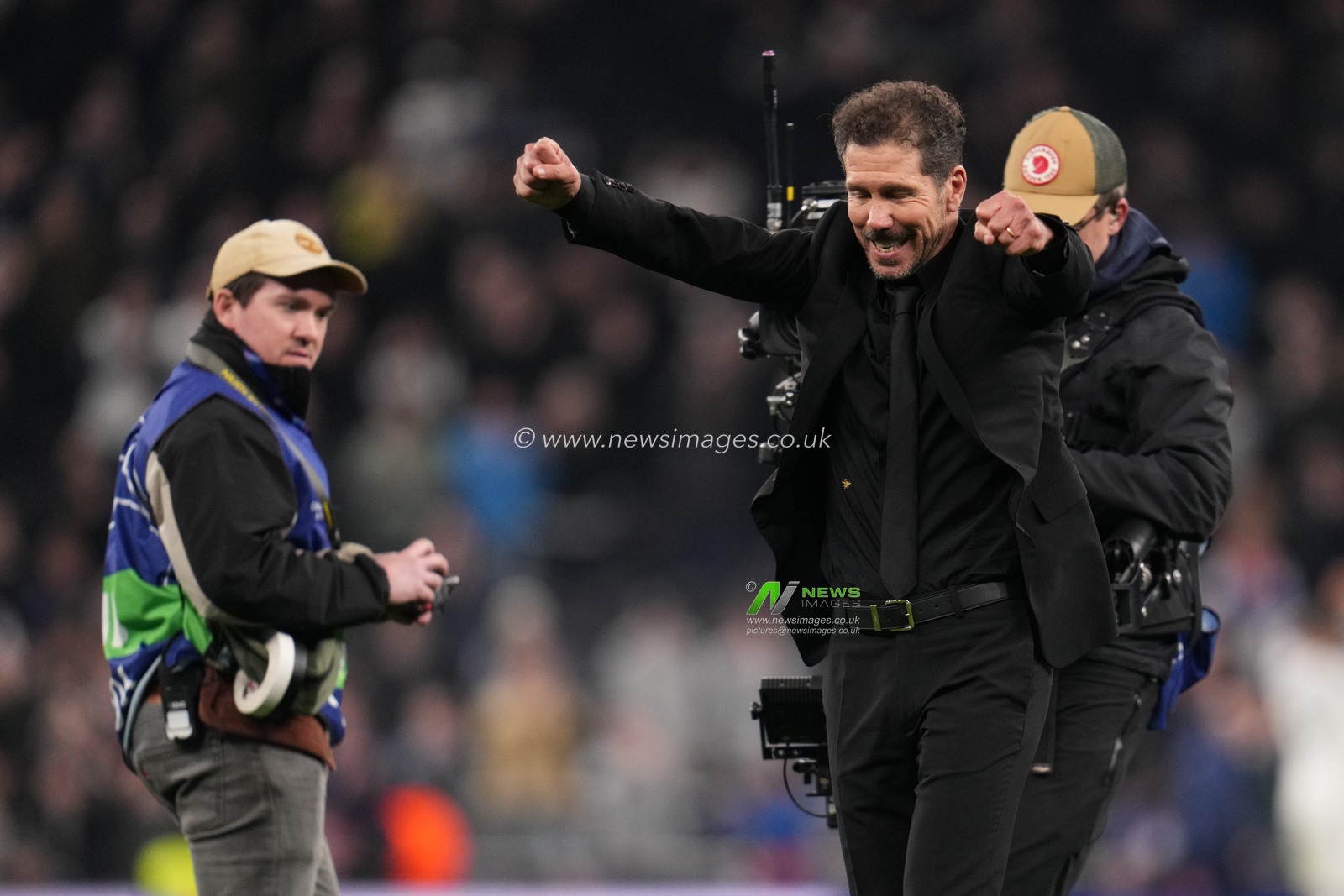 Diego Simeone manager of Atlético Madrid celebrates going through to champions league quarter finals during the UEFA Champions League match Tottenham Hotspur vs Atletico Madrid at Tottenham Hotspur Stadium, London, United Kingdom on 18 March 2026

(Photo by Harvey Murphy/News Images)
