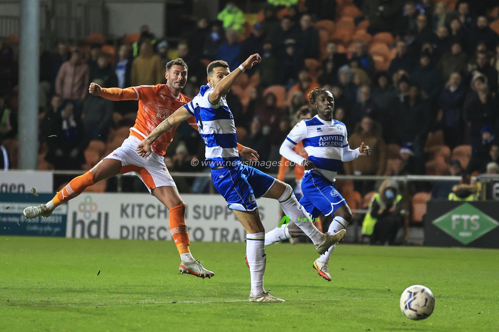 Gary Madine #14 of Blackpool shoots just wide of the post