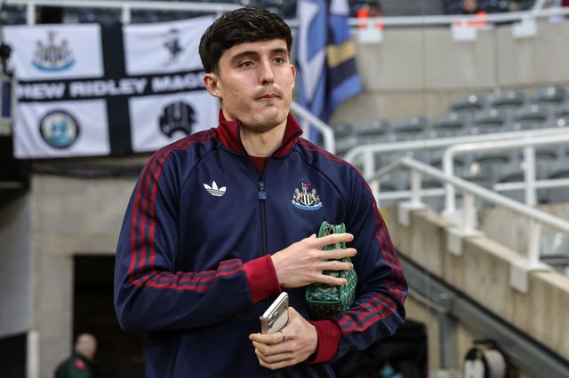 Tino Livramento of Newcastle Untied arrives during the UEFA Champions League Last 16 match Newcastle Untied vs Barcelona at St. James's Park, Newcastle, United Kingdom on 10 March 2026

(Photo by Mark Cosgrove/News Images)