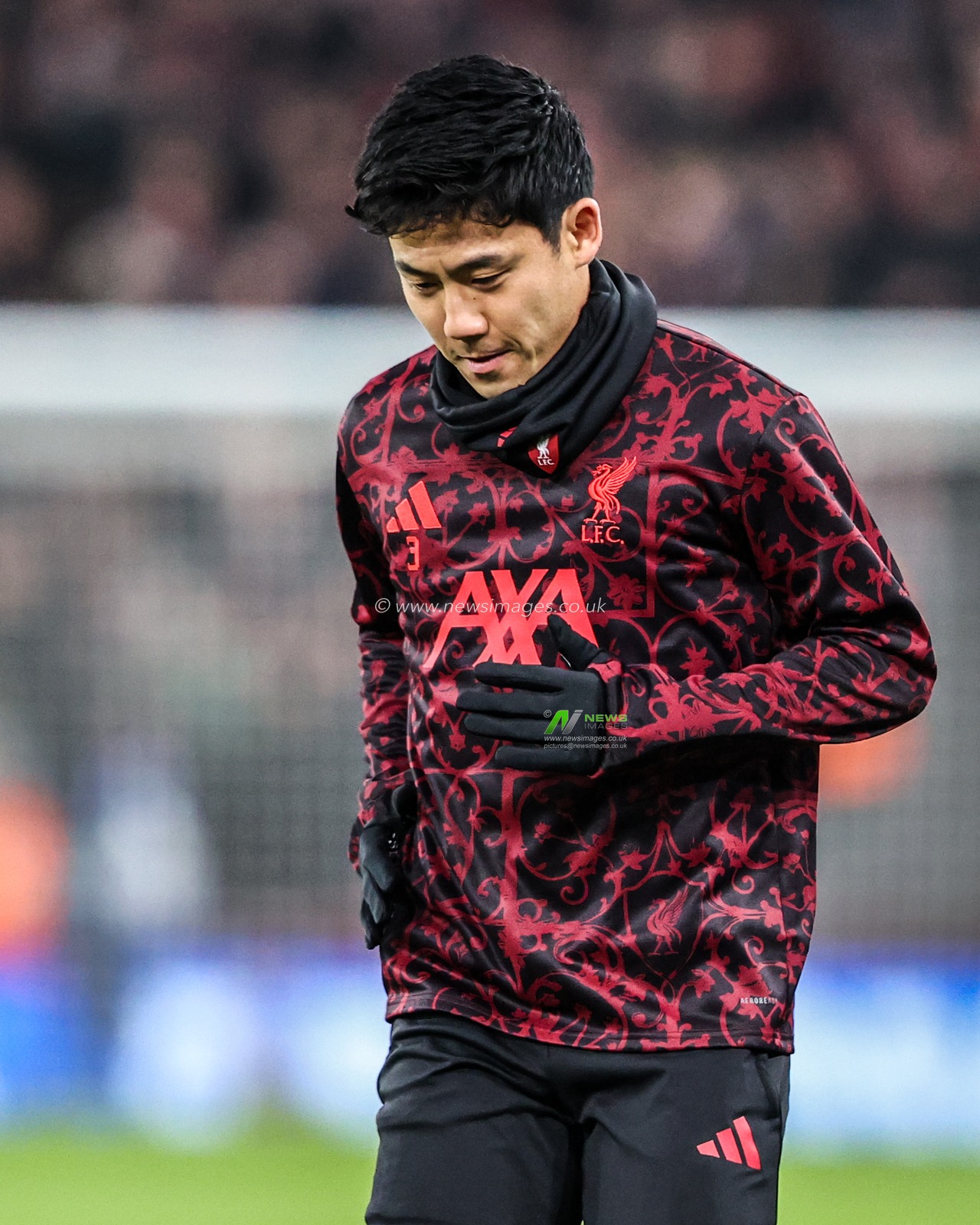 Wataru Endo of Liverpool in the pregame warmup session during the UEFA Champions League Matchday 5 of 8 Liverpool vs PSV Eindhoven at Anfield, Liverpool, United Kingdom, 26th November 2025

(Photo by Alfie Cosgrove/News Images)

*** GER AUT SUI OUT ***