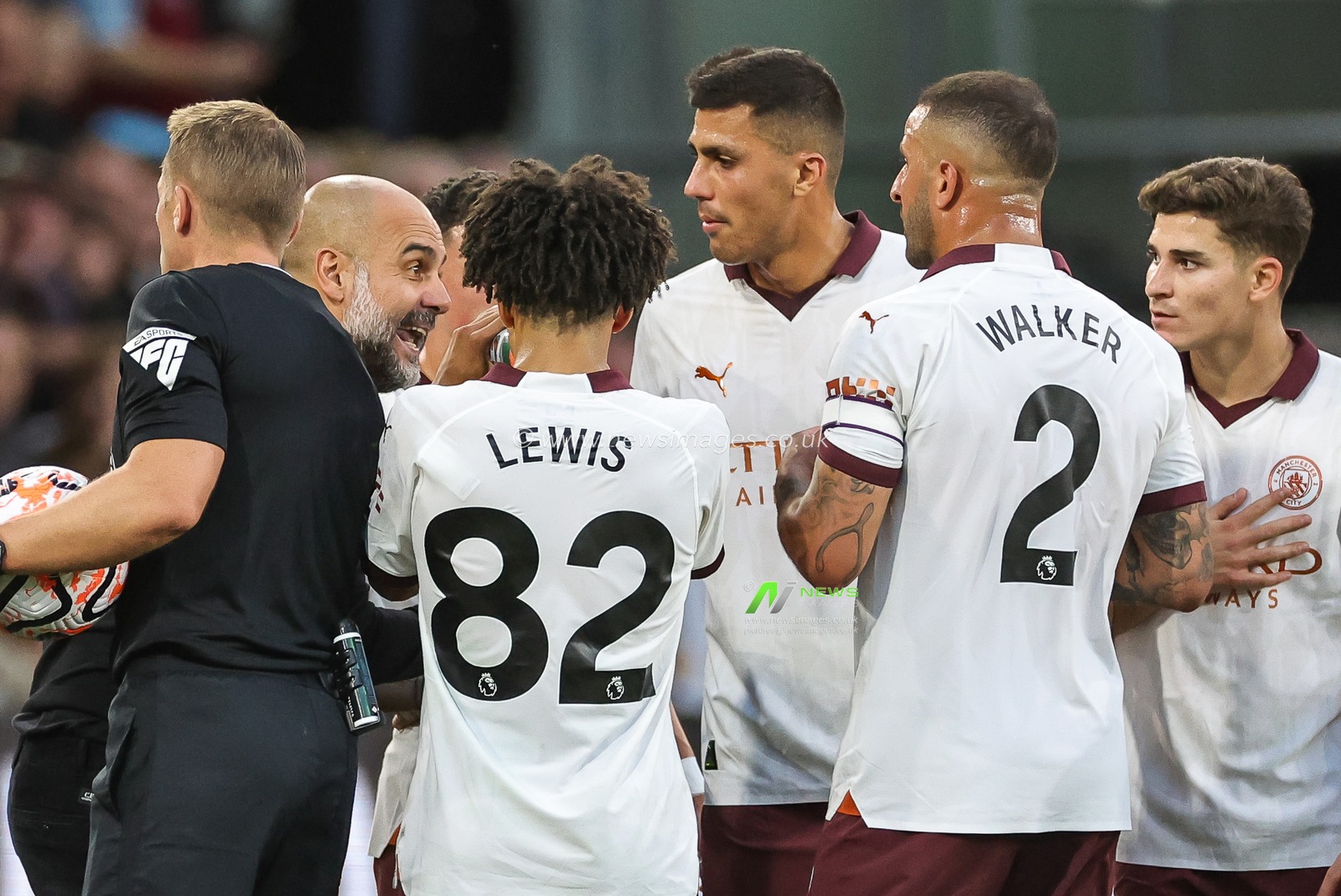 Pep Guardiola head coach of Manchester City gives his team instructions during the Premier League match Burnley vs Manchester City at Turf Moor, Burnley, United Kingdom, 11th August 2023

(Photo by Mark Cosgrove/News Images)