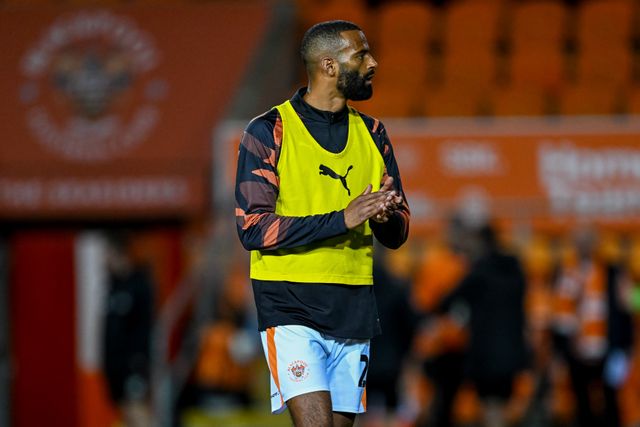 Michael Ihiekwe of Blackpool warms up prior to the Sky Bet League 1 match Blackpool vs Luton Town at Bloomfield Road, Blackpool, United Kingdom, 30th September 2025

(Photo by Adam Gee/News Images)