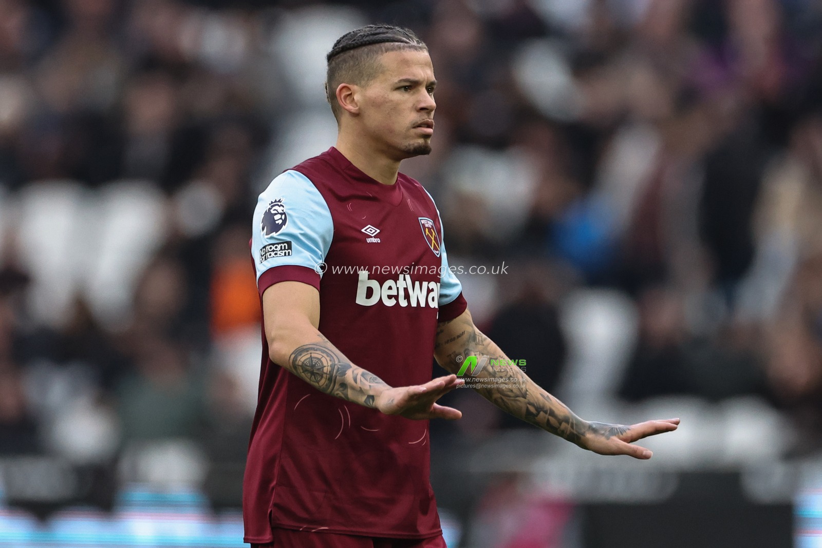 Kalvin Phillips of West Ham United tells his teammates to calm down during the Premier League match West Ham United vs Arsenal at London Stadium, London, United Kingdom, 11th February 2024

(Photo by Mark Cosgrove/News Images)