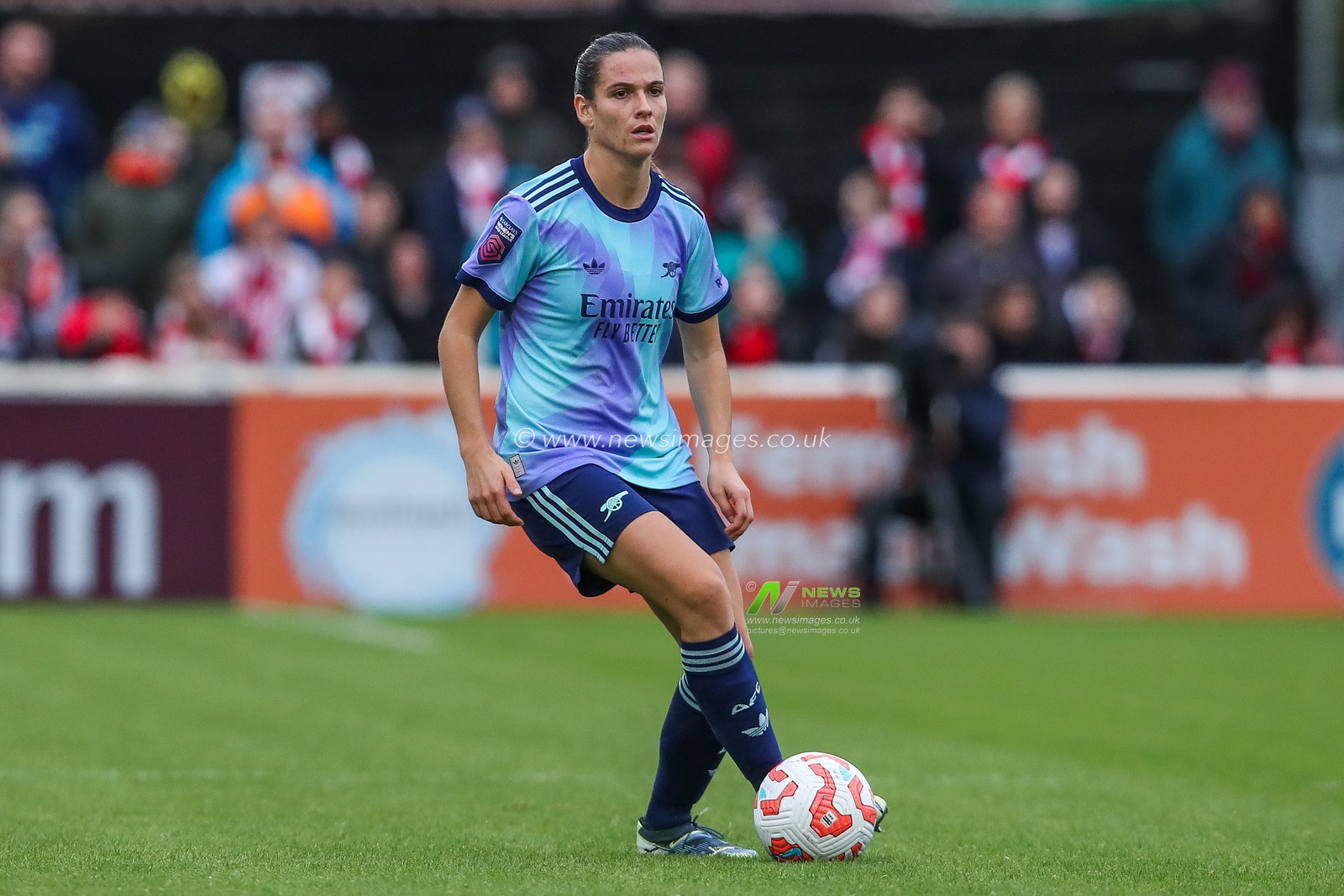 Laia Codina of Arsenal in action during the Barclays Women's Super League match West Ham United Women vs Arsenal Women at Chigwell Construction Stadium, Dagenham, United Kingdom, 20th October 2024

(Photo by Izzy Poles/News Images)