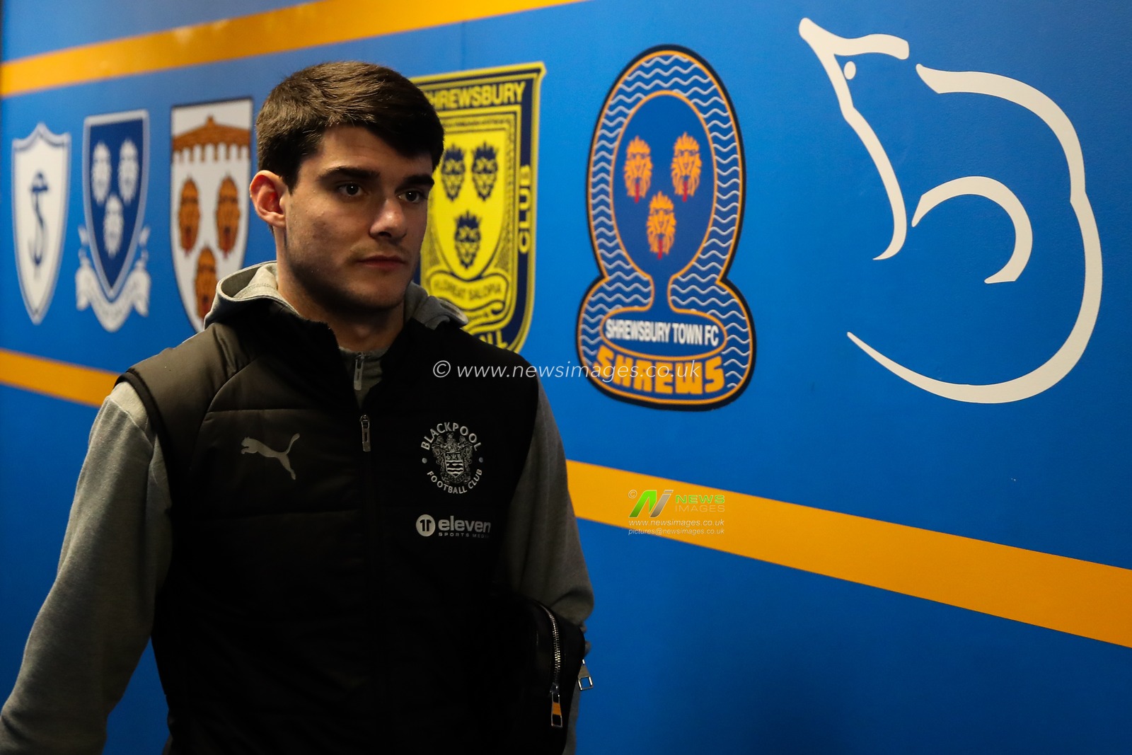 Rob Apter of Blackpool arrives ahead of the Sky Bet League 1 match Shrewsbury Town vs Blackpool at Croud Meadow, Shrewsbury, United Kingdom, 4th December 2024

(Photo by Gareth Evans/News Images)