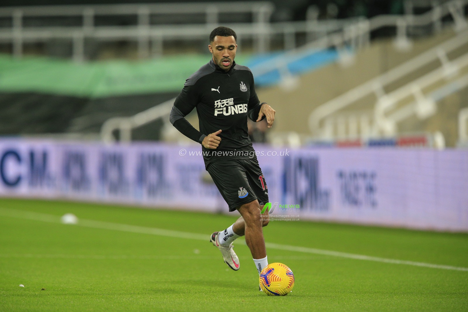 Callum Wilson #13 of Newcastle United during the pre-game warmup