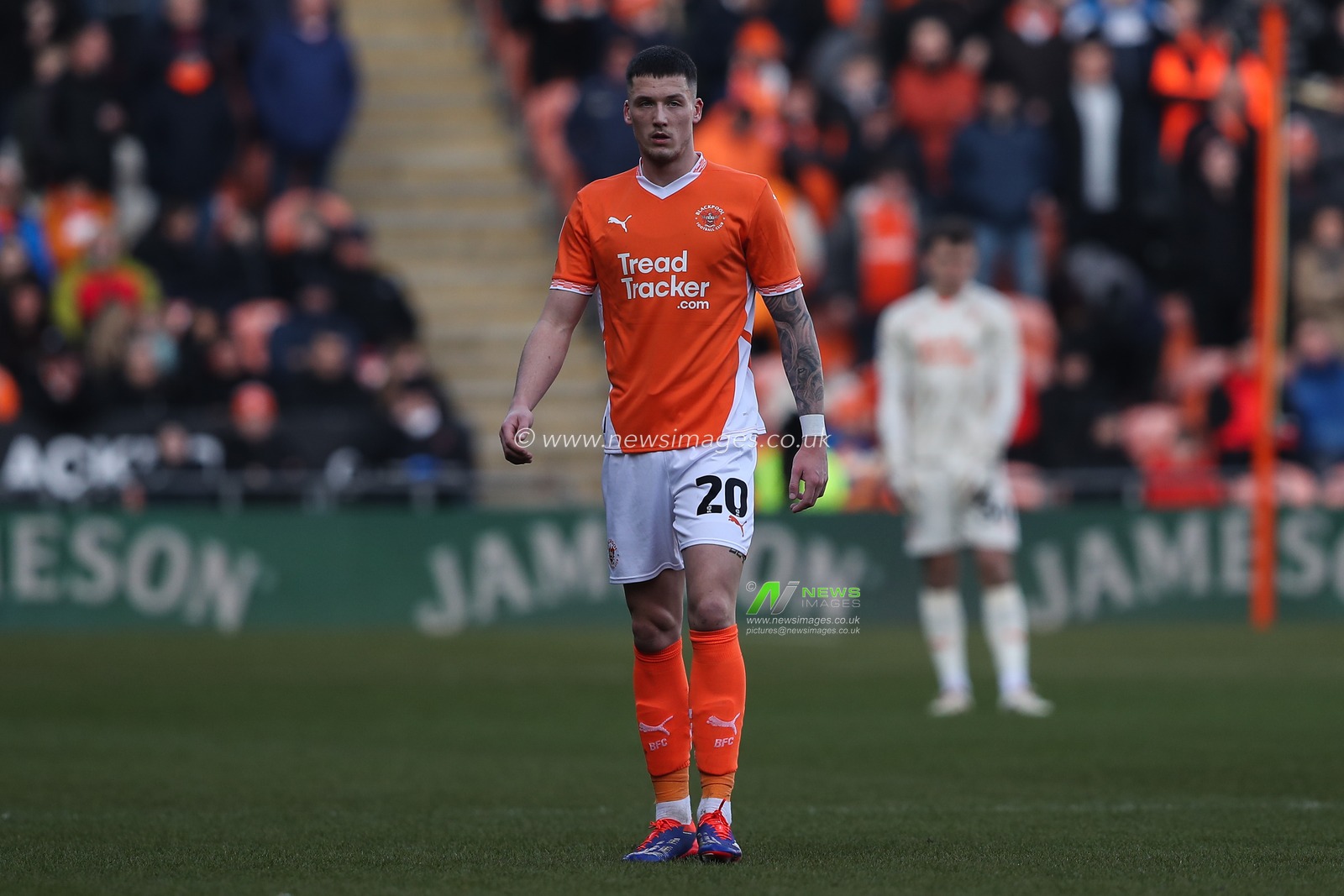 Oliver Casey of Blackpool during the Sky Bet League 1 match Blackpool vs Charlton Athletic at Bloomfield Road, Blackpool, United Kingdom, 1st February 2025

(Photo by Gareth Evans/News Images)