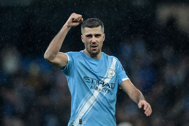 Rodrigo of Manchester City celebrates their 2-1 win with the fans during the Premier League match Manchester City vs Newcastle Untied at Etihad Stadium, Manchester, United Kingdom on 21 February 2026

(Photo by Mark Cosgrove/News Images)
