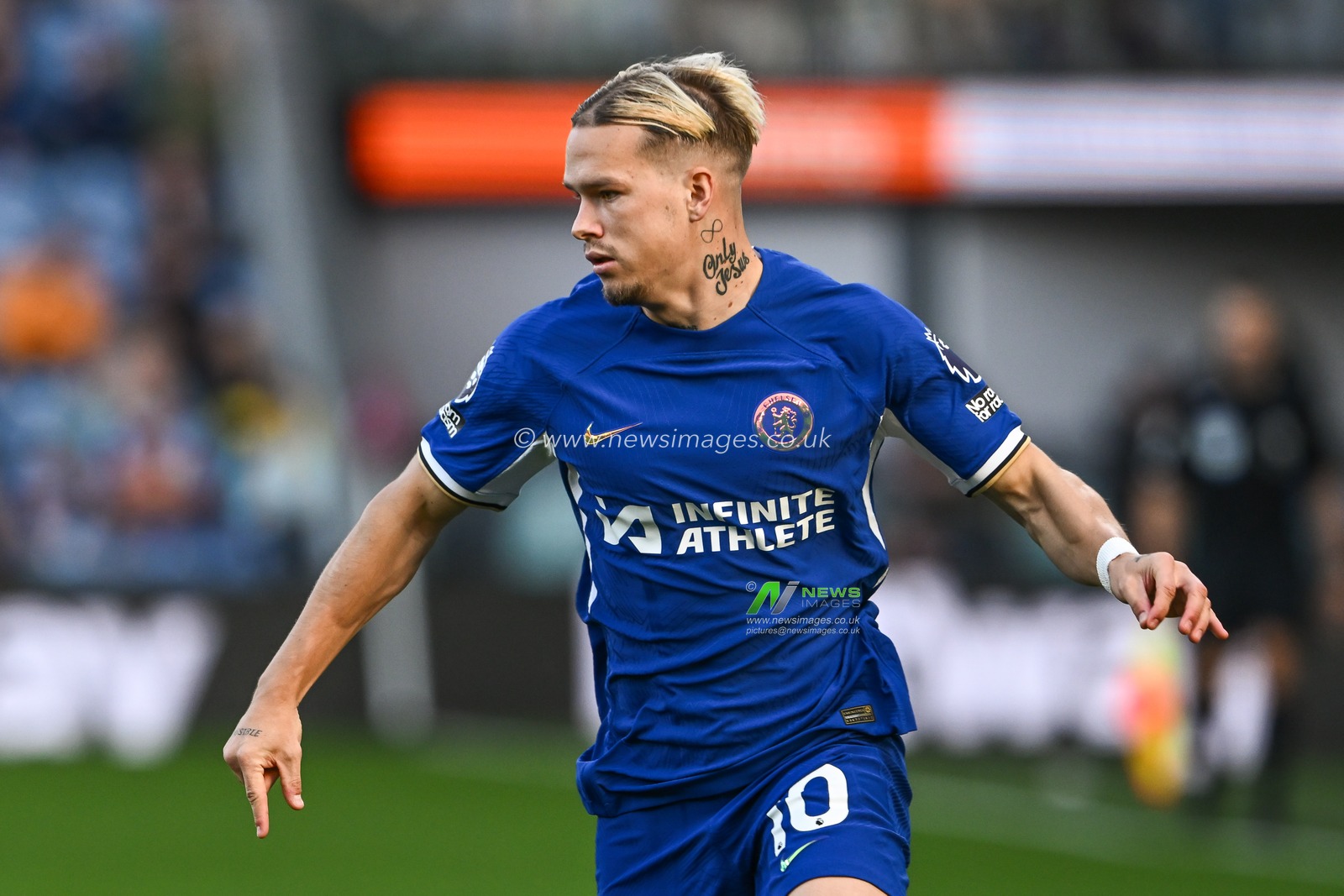 Mykhaylo Mudryk #10 of Chelsea during the Premier League match Burnley vs Chelsea at Turf Moor, Burnley, United Kingdom, 7th October 2023

(Photo by Craig Thomas/News Images)