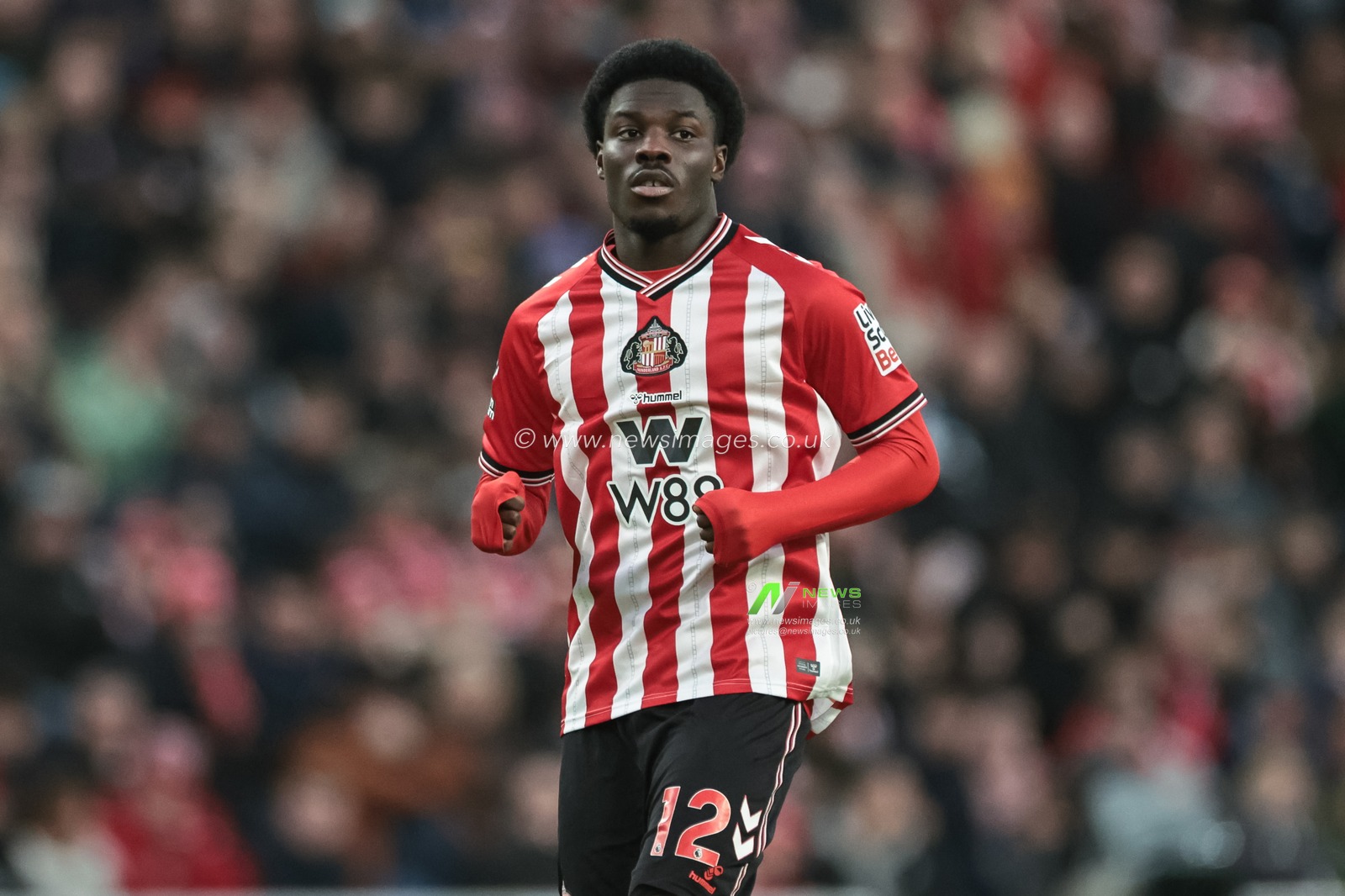 Eliezer Mayenda of Sunderland during the Premier League match Sunderland vs Leeds United at Stadium Of Light, Sunderland, United Kingdom, 28th December 2025

(Photo by Alfie Cosgrove/News Images)

*** GER AUT SUI OUT ***
