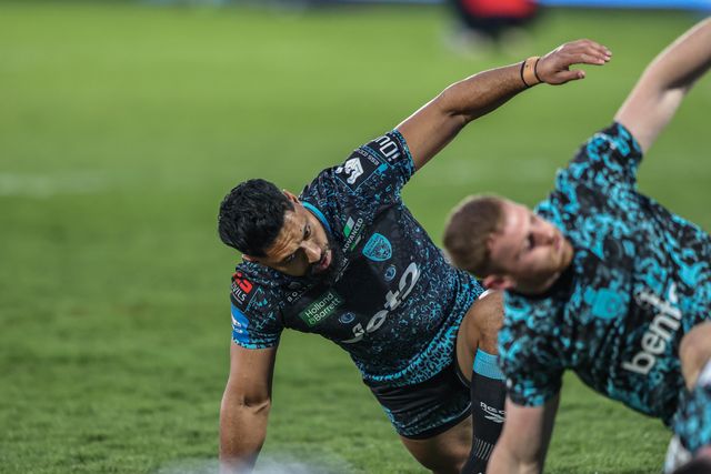 Isaac Liu of Leigh Leopards during pre-game warm up during the Betfred Challenge Cup Quarter Final match Wakefield Trinity vs Leigh Leopards at DIY Kitchens Stadium, Wakefield, United Kingdom, 4th April 2025

(Photo by Alfie Cosgrove/News Images)