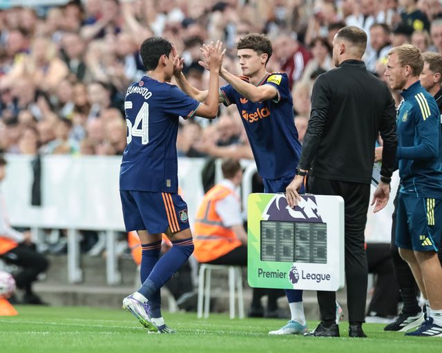 Seung-soo Park of Newcastle Untied is substituted for Sean Neave of Newcastle Untied during the Pre-season friendly Newcastle United vs Espanyol at St. James's Park, Newcastle, United Kingdom, 8th August 2025

(Photo by Mark Cosgrove/News Images)