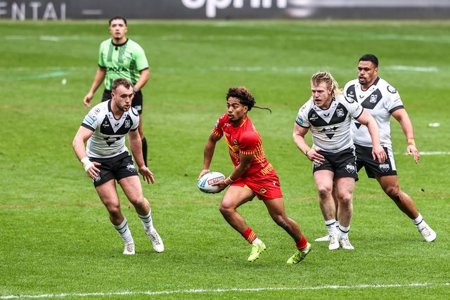 Phoenix Laulu-Togaga'e of Catalans Dragons breaks with the ball during the Betfred Super League round 6 match Hull FC vs Catalans Dragons at MKM Stadium, Hull, United Kingdom on 29 March 2026

(Photo by Alfie Cosgrove/News Images)