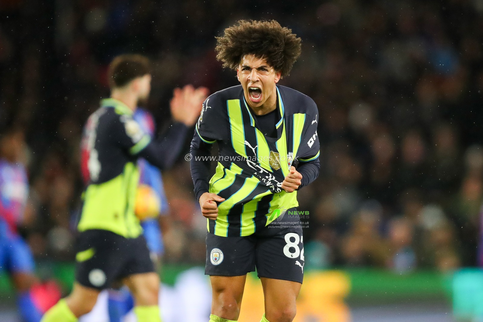 Rico Lewis of Manchester City celebrates his goal to make it 2-2 during the Premier League match Crystal Palace vs Manchester City at Selhurst Park, London, United Kingdom, 7th December 2024

(Photo by Izzy Poles/News Images)