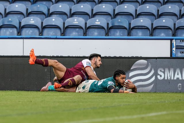 Lewis Murphy of St Helens goes over for a try during the Betfred Super League round 11 match Huddersfield Giants vs St Helens at Accu Stadium, Huddersfield, United Kingdom on 14 May 2026

(Photo by Alfie Cosgrove/News Images)