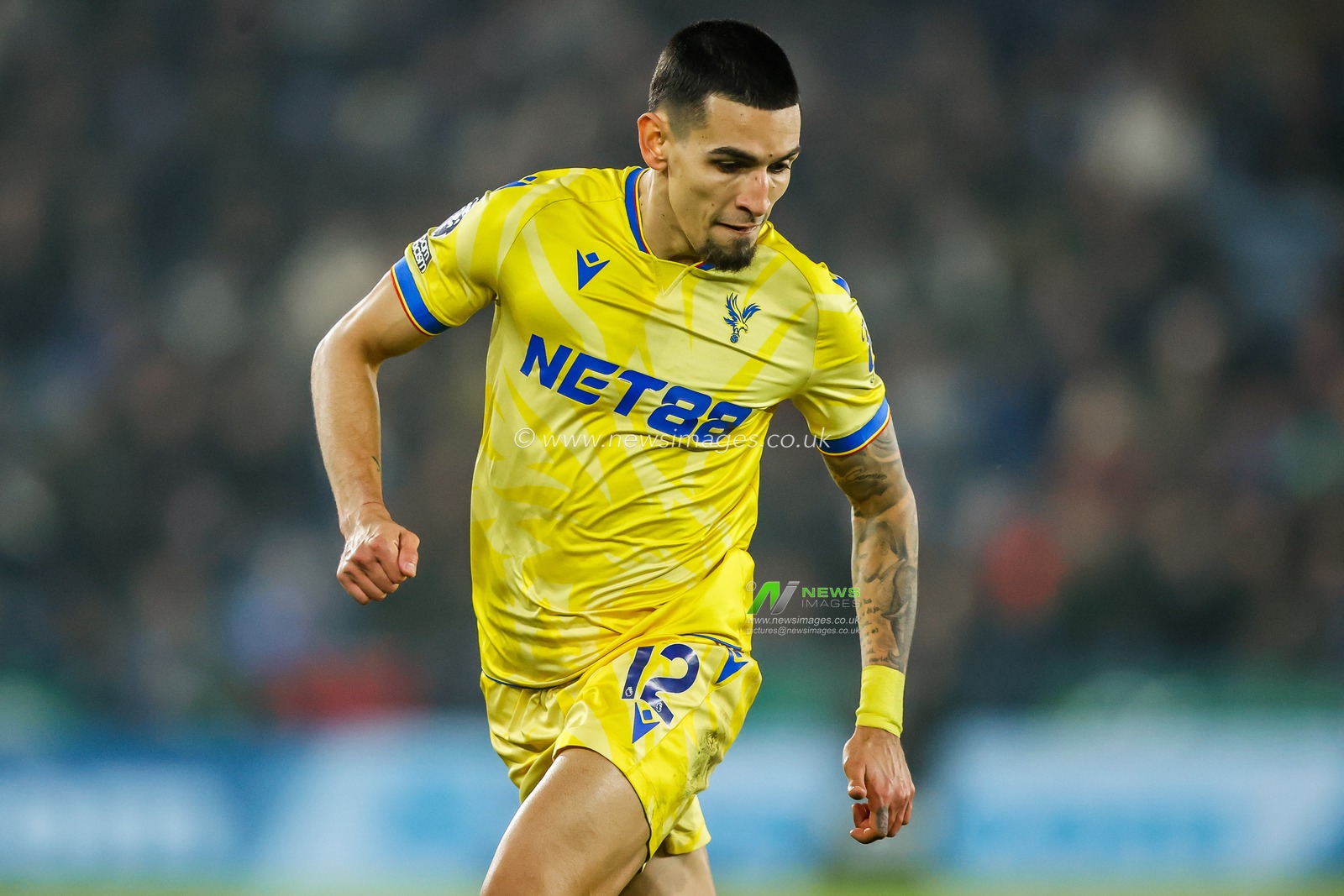 Daniel Munoz of Crystal Palace in action during the Premier League match Leicester City vs Crystal Palace at King Power Stadium, Leicester, United Kingdom, 15th January 2025

(Photo by Alfie Cosgrove/News Images)