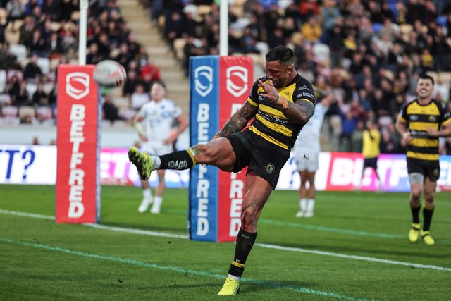 Paul Vaughan of York Knights celebrates his try during the Betfred Super League round 9 match York Knights vs Toulouse at LNER Community Stadium, York, United Kingdom on 23 April 2026

(Photo by Mark Cosgrove/News Images)