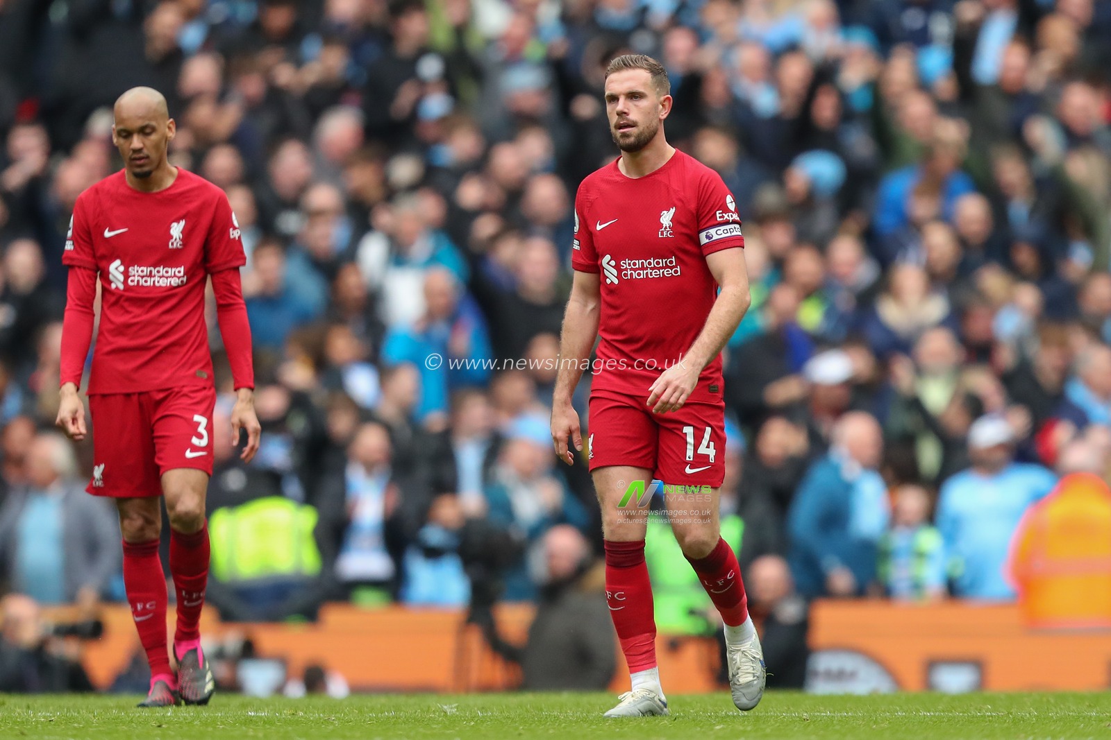 Jordan Henderson #14Â of Liverpool looks dejected after going 3-1 down during the Premier League match Manchester City vs Liverpool at Etihad Stadium, Manchester, United Kingdom, 1st April 2023

(Photo by Gareth Evans/News Images)
