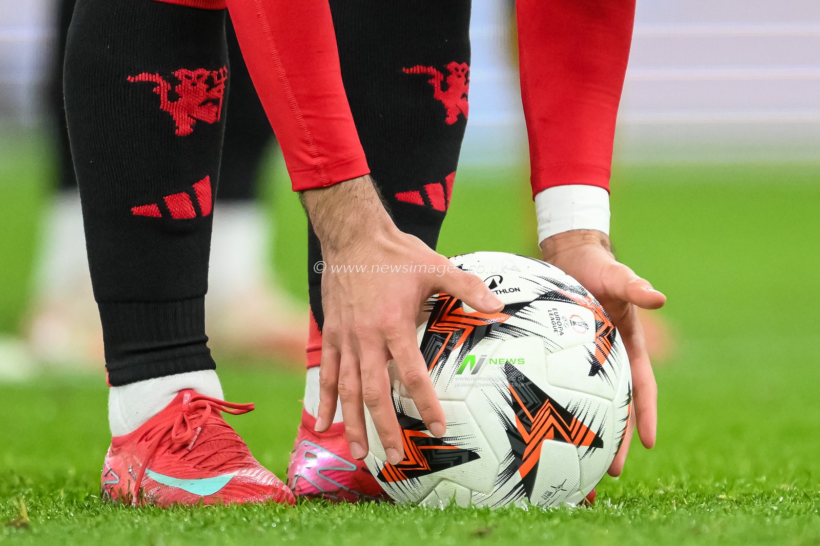 Bruno Fernandes of Manchester United places the ball on the penalty spot during the UEFA Europa League Last 16 match Manchester United vs Real Sociedad at Old Trafford, Manchester, United Kingdom, 13th March 2025

(Photo by Craig Thomas/News Images)