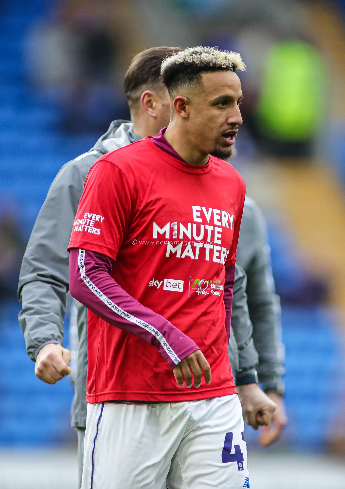 Callum Robinson of Cardiff City warms up ahead of the Sky Bet Championship match Cardiff City vs Swansea City at Cardiff City Stadium, Cardiff, United Kingdom, 18th January 2025

(Photo by Andrew Lewis/News Images)