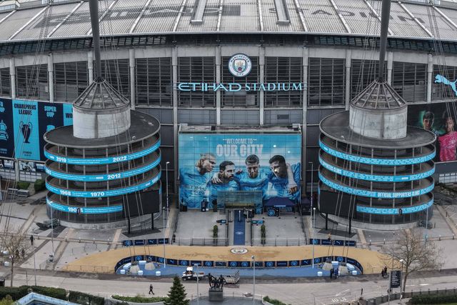 The players entrance and the ,Erling Haaland 
, Bernardo Silva, Rodrigo and Ruben Dias of Manchester City mural during the Emirates FA Cup Quarter-Final match Manchester City vs Liverpool at Etihad Stadium, Manchester, United Kingdom on 04 April 2026

(Photo by Mark Cosgrove/News Images)