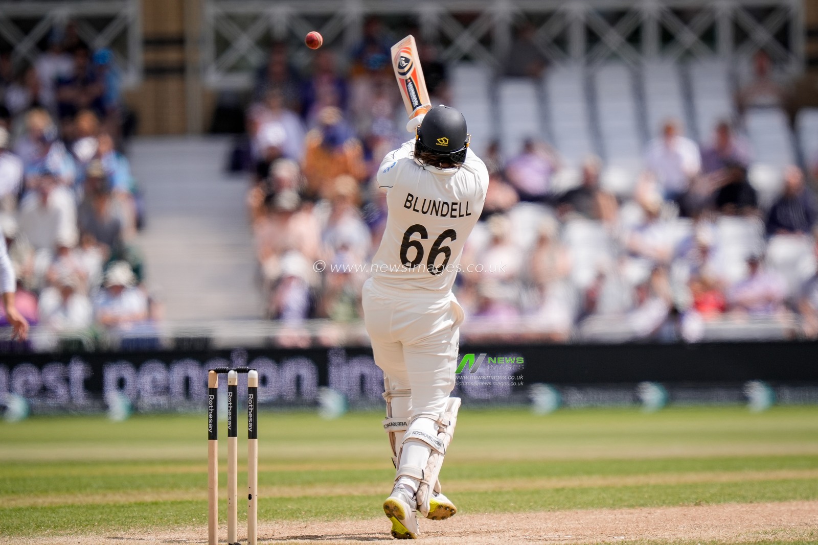 Tom Blundell of New Zealand is caught playing the hook shot off the bowling of Jofra Archer of England during the 3rd Rothesay Test Match Day 4 match England vs New Zealand at Trent Bridge, Nottingham, United Kingdom on 28 June 2026

(Photo by Maynard Manyowa/News Images)