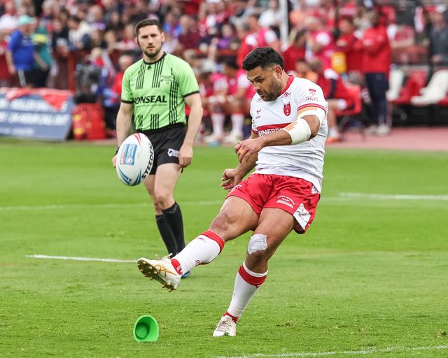 Rhyse Martin of Hull KR converts for a goal during the Betfred Super League round 12 match Hull KR vs Wigan Warriors at Sewell Group Craven Park, Hull, United Kingdom on 21 May 2026

(Photo by Mark Cosgrove/News Images)