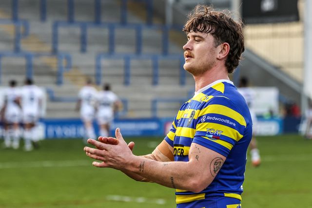 Jordy Crowther of Warrington Wolves applauds the fans after the game during the Betfred Super League round 5 match Warrington Wolves vs Castleford Tigers at The Halliwell Jones Stadium, Warrington, United Kingdom on 21 March 2026

(Photo by Alfie Cosgrove/News Images)