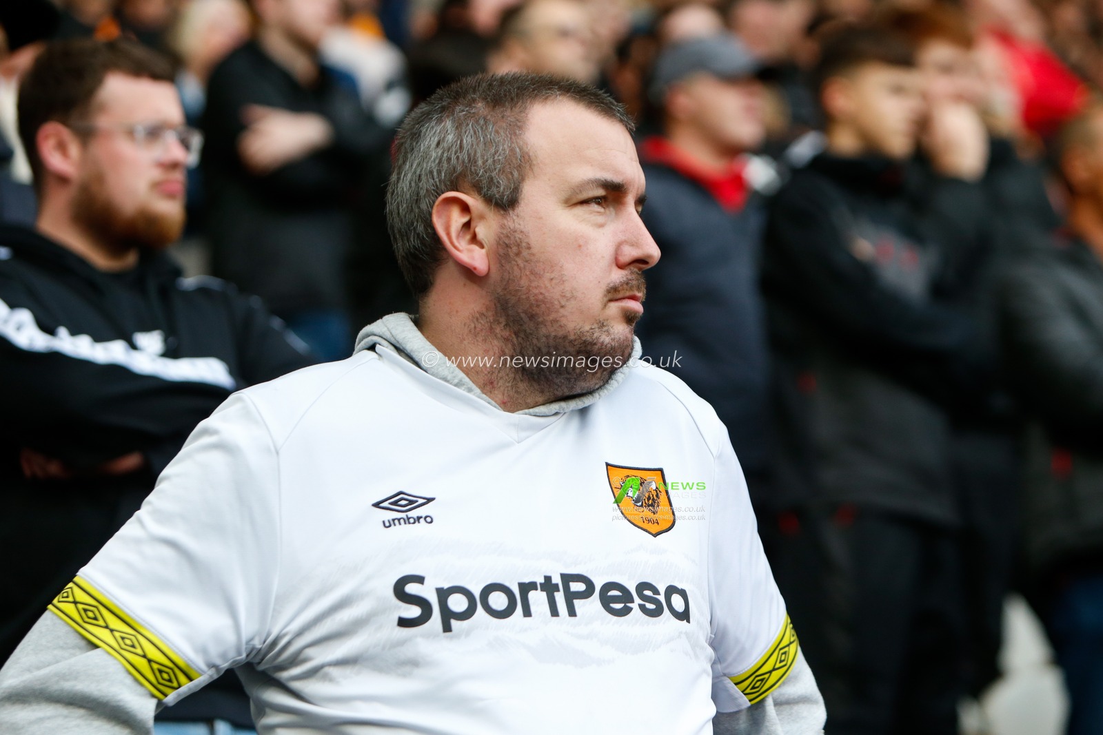 A fan of Hull City during the Sky Bet Championship match Hull City vs Blackburn Rovers at MKM Stadium, Hull, United Kingdom, 29th October 2022

(Photo by Ben Early/News Images)