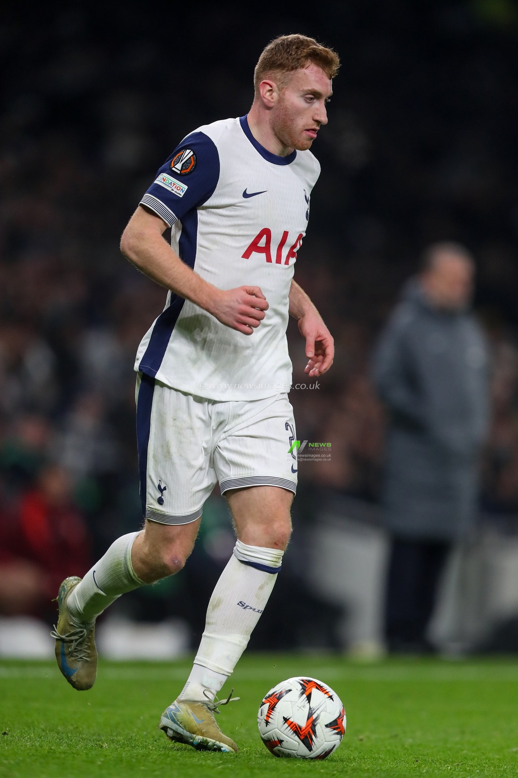 Dejan Kulusevski of Tottenham Hotspur with the ball during the UEFA Europa League - League Stage match Tottenham Hotspur vs A.S. Roma at Tottenham Hotspur Stadium, London, United Kingdom, 28th November 2024

(Photo by Gareth Evans/News Images)