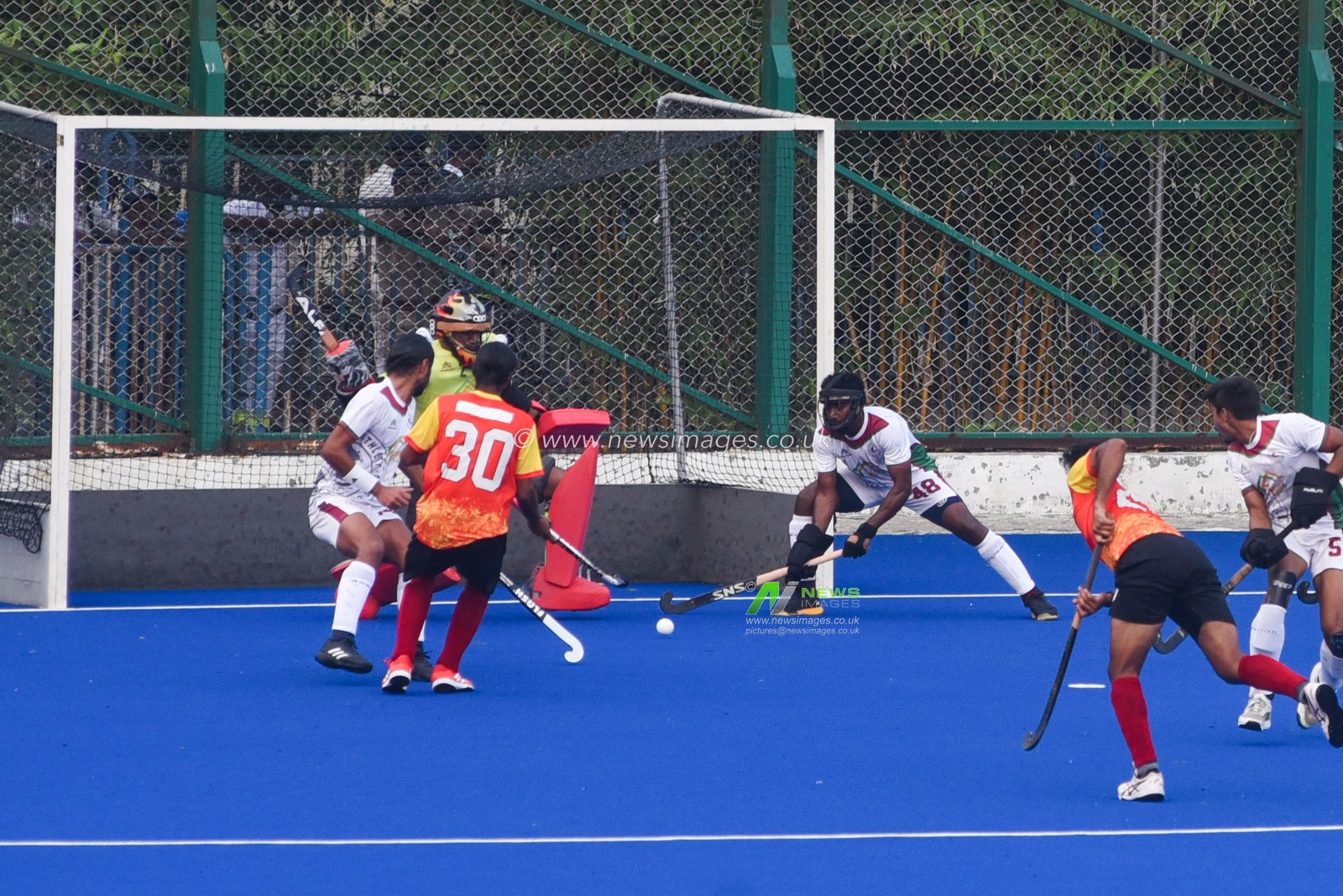 Mohan Bagan AC and East Bengal Hockey players  during the Calcutta Premier Hockey League 2025 final  match between Mohan Bagan AC and East Bengal Club at Dumurjala Sports Complex in Howrah,West Bengal,India on March 23,2025,Pictures by Debajyoti Chakraborty.(Photo: Debajyoti Chakraborty/News Images)
