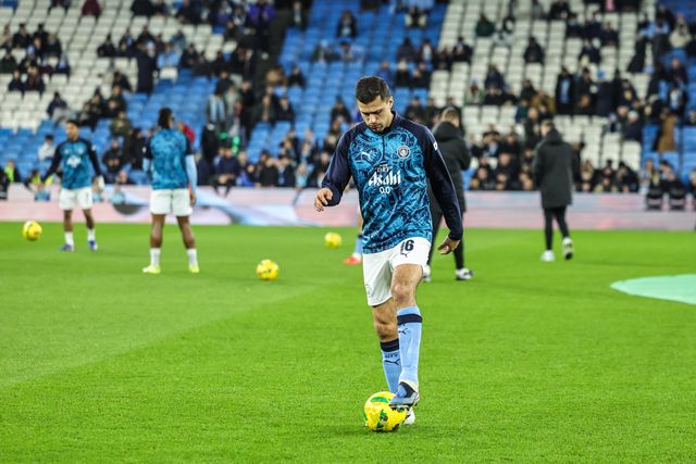 Rodrigo of Manchester City in the pregame warmup session during the Carabao Cup Semi-Final second leg match Manchester City vs Newcastle United at Etihad Stadium, Manchester, United Kingdom, 4th February 2026

(Photo by Mark Cosgrove/News Images)