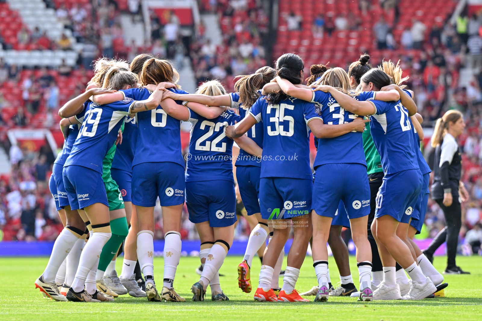 Chelsea celebrate their FA Women's Super League title win at full time, during the The FA Women's Super League match Manchester United Women vs Chelsea FC Women at Old Trafford, Manchester, United Kingdom, 18th May 2024

(Photo by Cody Froggatt/News Images)