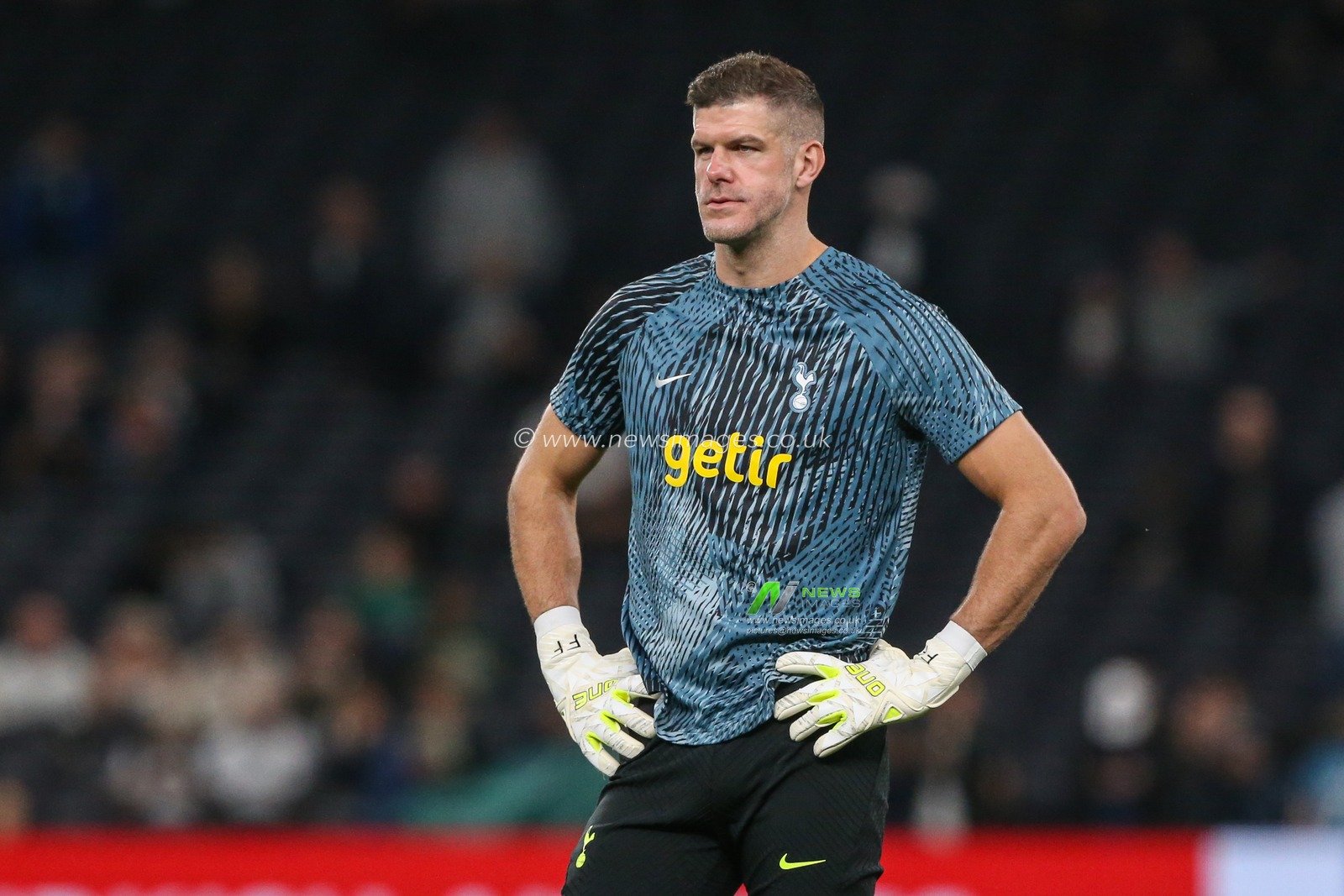 Fraser Forster #20 of Tottenham Hotspur during the UEFA Champions League match Tottenham Hotspur vs Sporting Lisbon at Tottenham Hotspur Stadium, London, United Kingdom, 26th October 2022

(Photo by Arron Gent/News Images)