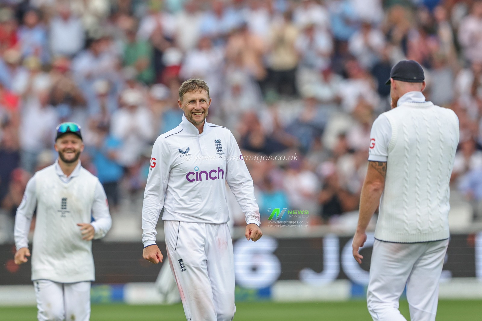 Joe Root of England celebrates the wicket of Cameron Green of Australia during the LV= Insurance Ashes Test Series Second Test Day 1 England v Australia at Lords, London, United Kingdom, 28th June 2023

(Photo by Mark Cosgrove/News Images)