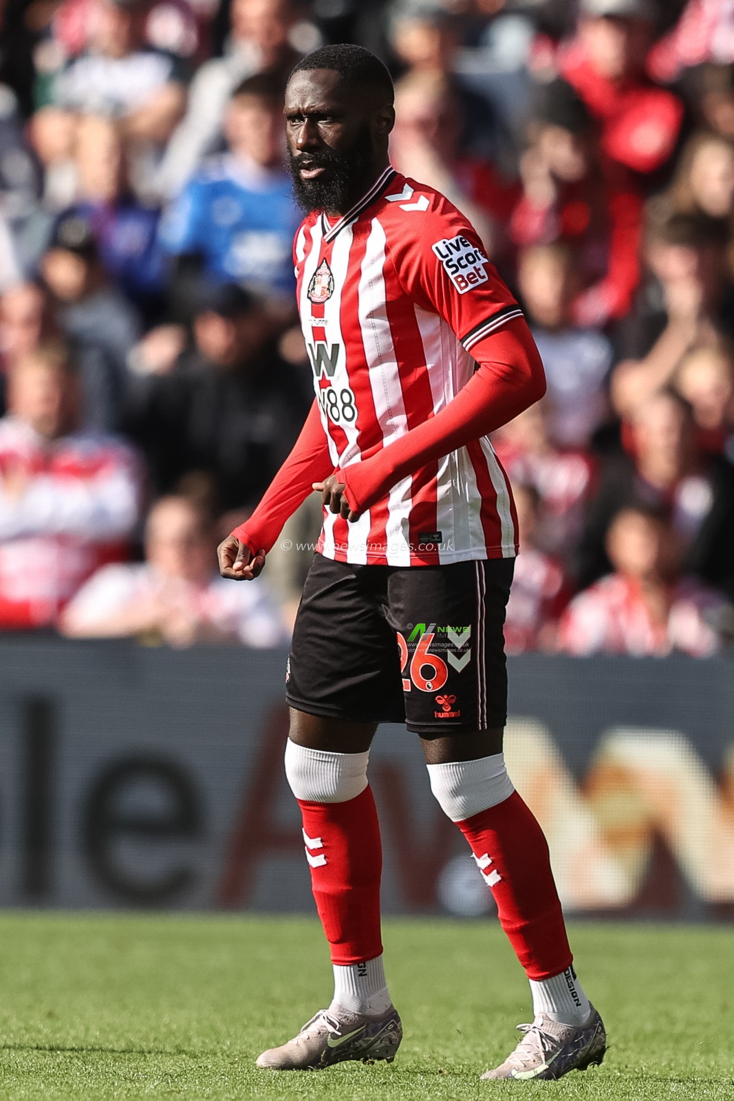 Arthur Masuaku of Sunderland during the Premier League match Sunderland vs Aston Villa at Stadium Of Light, Sunderland, United Kingdom, 20th September 2025

(Photo by Alfie Cosgrove/News Images)
