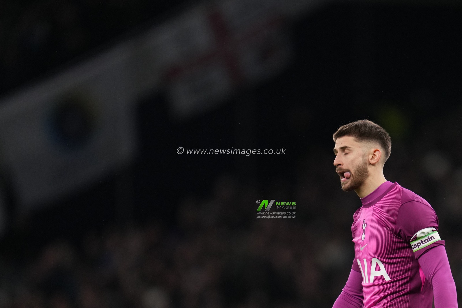 Guglielmo Vicario of Tottenham Hotspur during the Premier League match Tottenham Hotspur vs Manchester City at Tottenham Hotspur Stadium, London, United Kingdom, 1st February 2026

(Photo by Harvey Murphy/News Images)