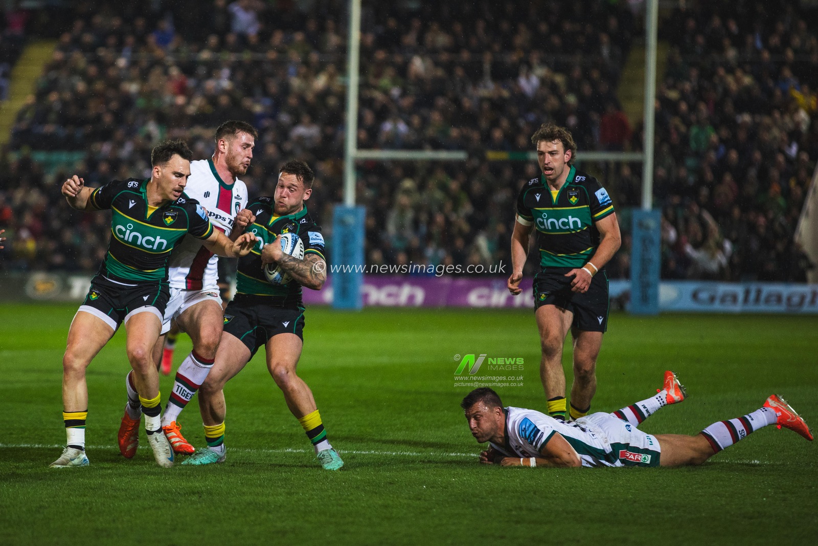 Freddie Steward tackles Tom Seabrook during the Gallagher Premiership match Northampton Saints vs Leicester Tigers at Cinch Stadium at Franklin's Gardens, Northampton, United Kingdom, 21st March 2025

(Photo by Craig Evans/News Images)