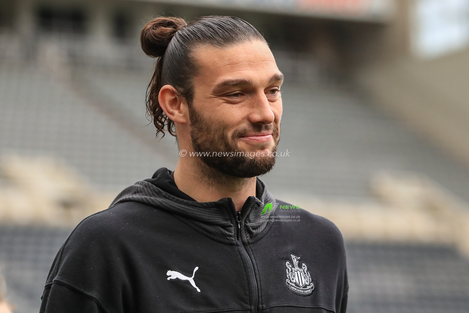 28th December 2019, St. James's Park, Newcastle, England; Premier League, Newcastle United v Everton : Andy Carroll (7) of Newcastle United arrives at St Jamesâ€™s Park 


Credit: Mark Cosgrove/News Images