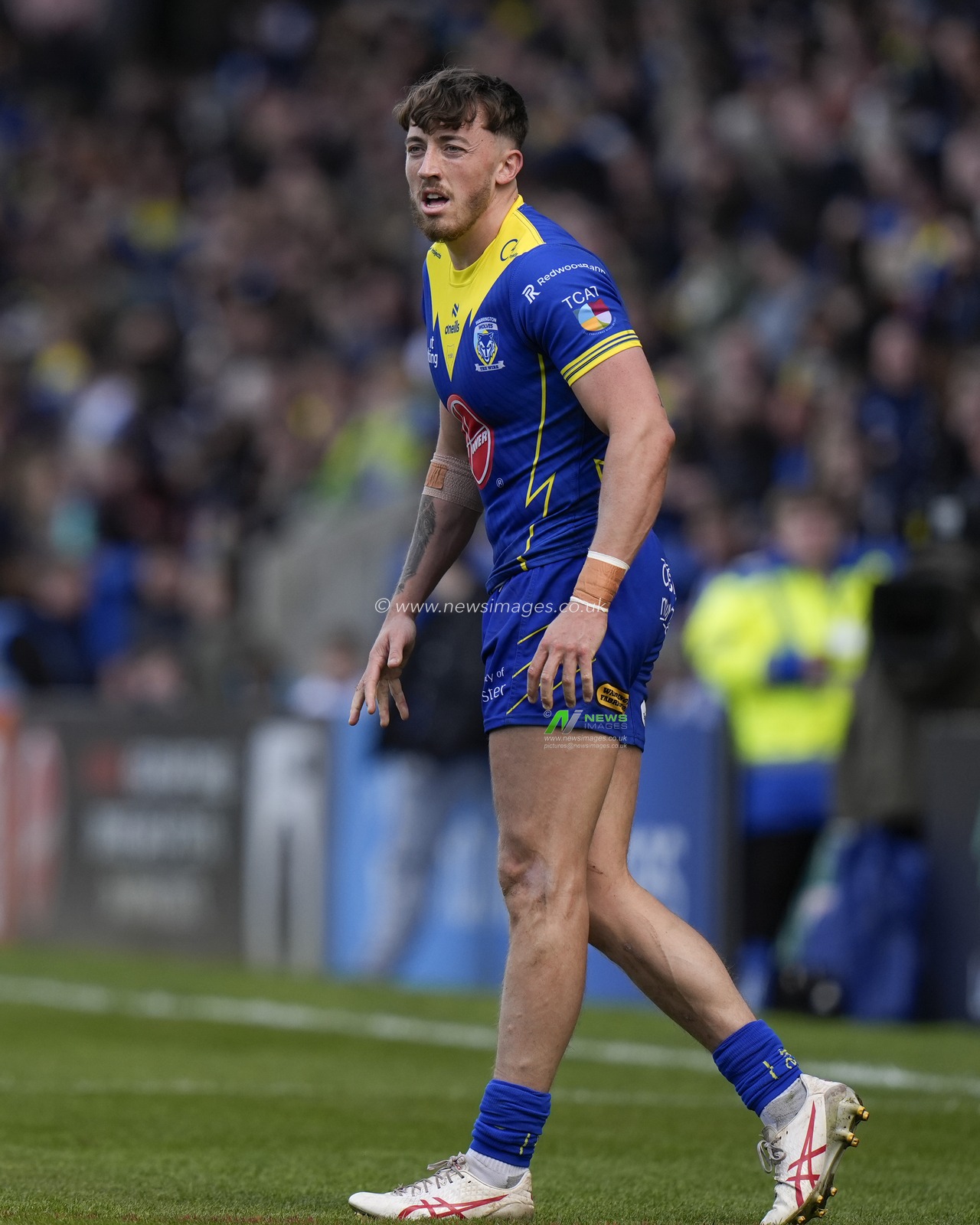 Matty Ashton of Warrington Wolves during the Betfred Super League Round 8 match Warrington Wolves vs Leigh Leopards at Halliwell Jones Stadium, Warrington, United Kingdom, 20th April 2024

(Photo by Steve Flynn/News Images)