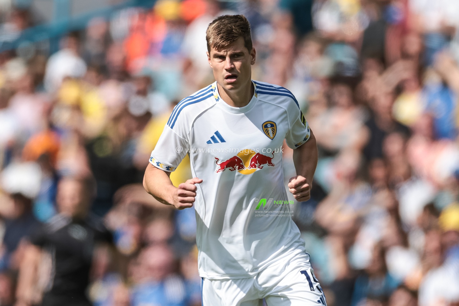 Jaka Bijol of Leeds United during the Pre-season friendly match Leeds United vs Villarreal at Elland Road, Leeds, United Kingdom, 2nd August 2025

(Photo by Mark Cosgrove/News Images)