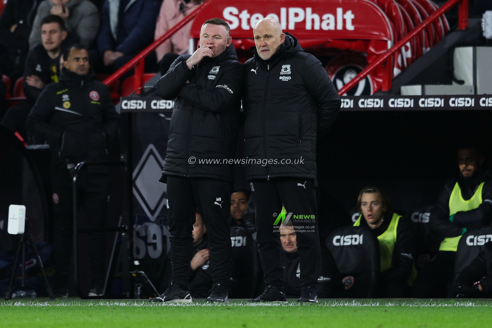 Wayne Rooney Manager of Plymouth Argyle and Mike Phelan Assistant Manager during the Sky Bet Championship match Sheffield United vs Plymouth Argyle at Bramall Lane, Sheffield, United Kingdom, 14th December 2024

(Photo by Alex Roebuck/News Images)