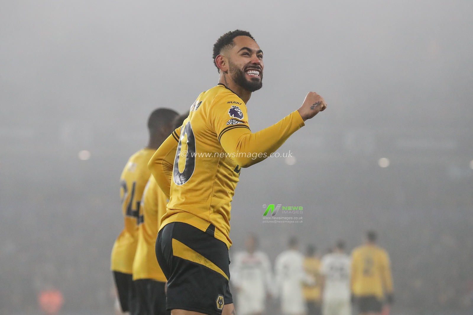 Matheus Cunha of Wolverhampton Wanderers celebrates his goal to make it 1-0 during the Premier League match Wolverhampton Wanderers vs Manchester United at Molineux, Wolverhampton, United Kingdom, 26th December 2024

(Photo by Gareth Evans/News Images)