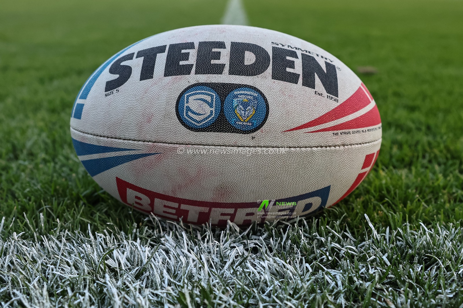 Warrington Wolves Steeden Training ball during the Betfred Super League Semi-Finals match Hull KR vs Warrington Wolves at Sewell Group Craven Park, Kingston upon Hull, United Kingdom, 4th October 2024

(Photo by Mark Cosgrove/News Images)