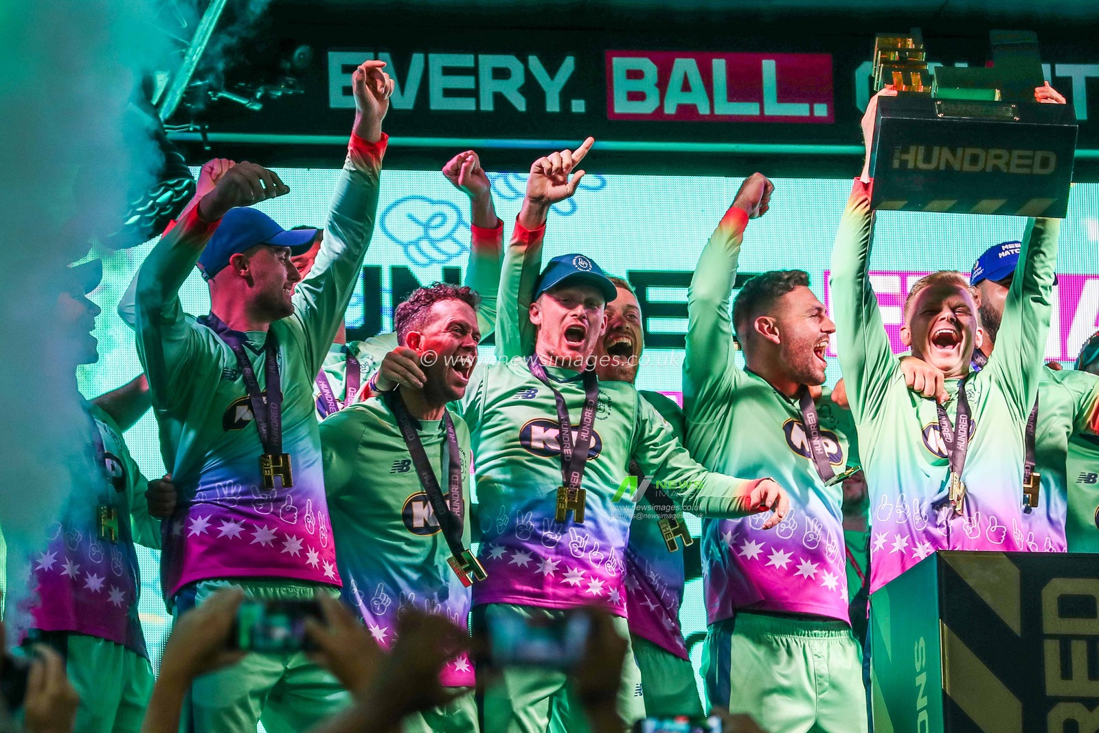 Oval Invincibles Men lift the trophy after their win following the The Hundred match Oval Invincibles vs Southern Brave at The Kia Oval, London, United Kingdom, 8th August 2024

(Photo by Izzy Poles/News Images)