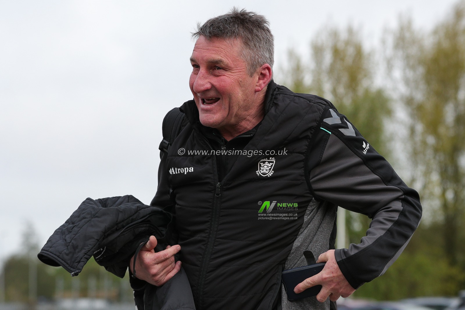 Tony Smith Head Coach of Hull FC arrives at The MKM Stadium ahead of the Betfred Super League Round 11 match Hull FC vs Wigan Warriors at MKM Stadium, Hull, United Kingdom, 4th May 2023

(Photo by James Heaton/News Images)
