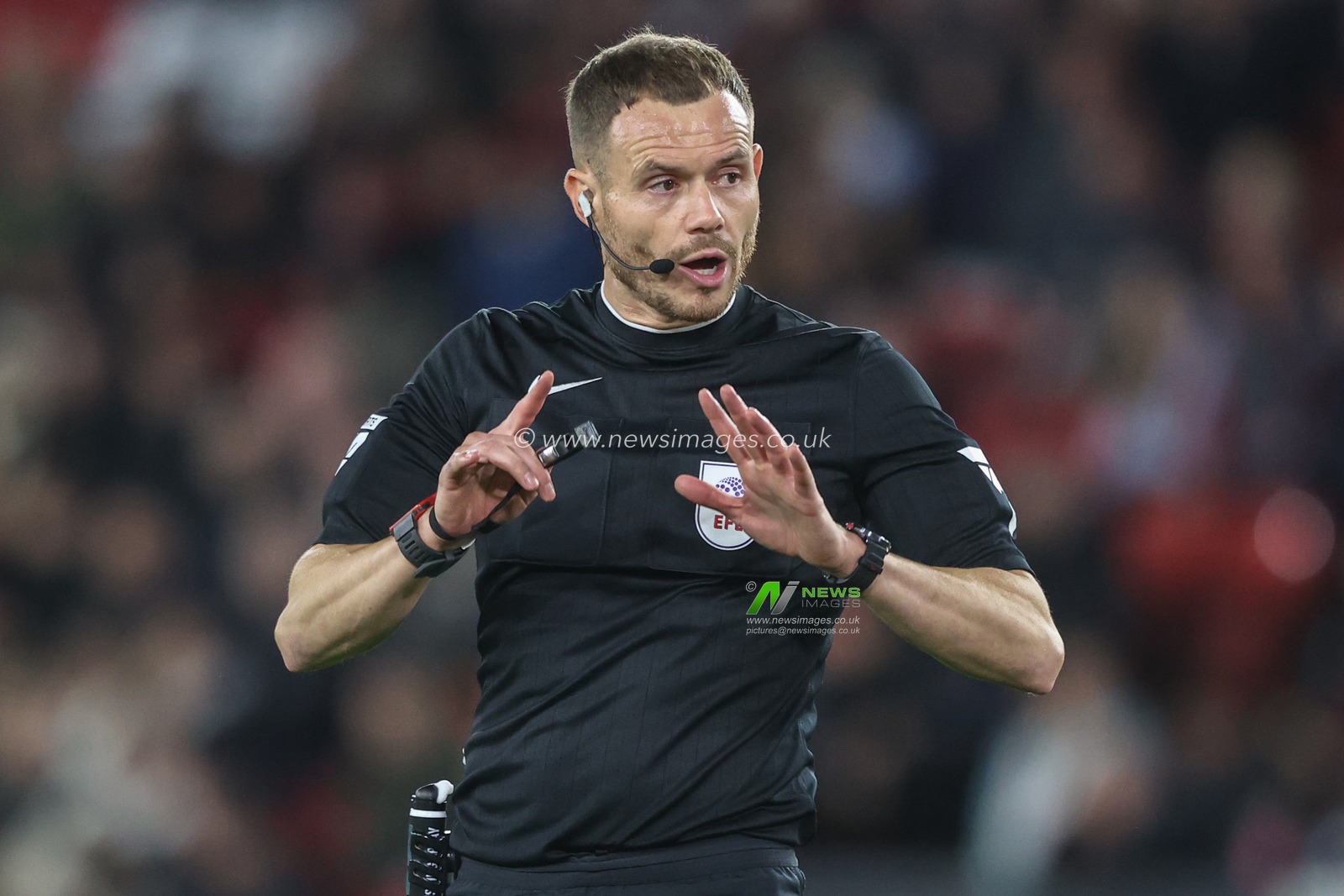 Referee Leigh Doughty gives instructions during the Sky Bet Championship match Sheffield United vs Swansea City at Bramall Lane, Sheffield, United Kingdom, 2nd October 2024

(Photo by Alfie Cosgrove/News Images)