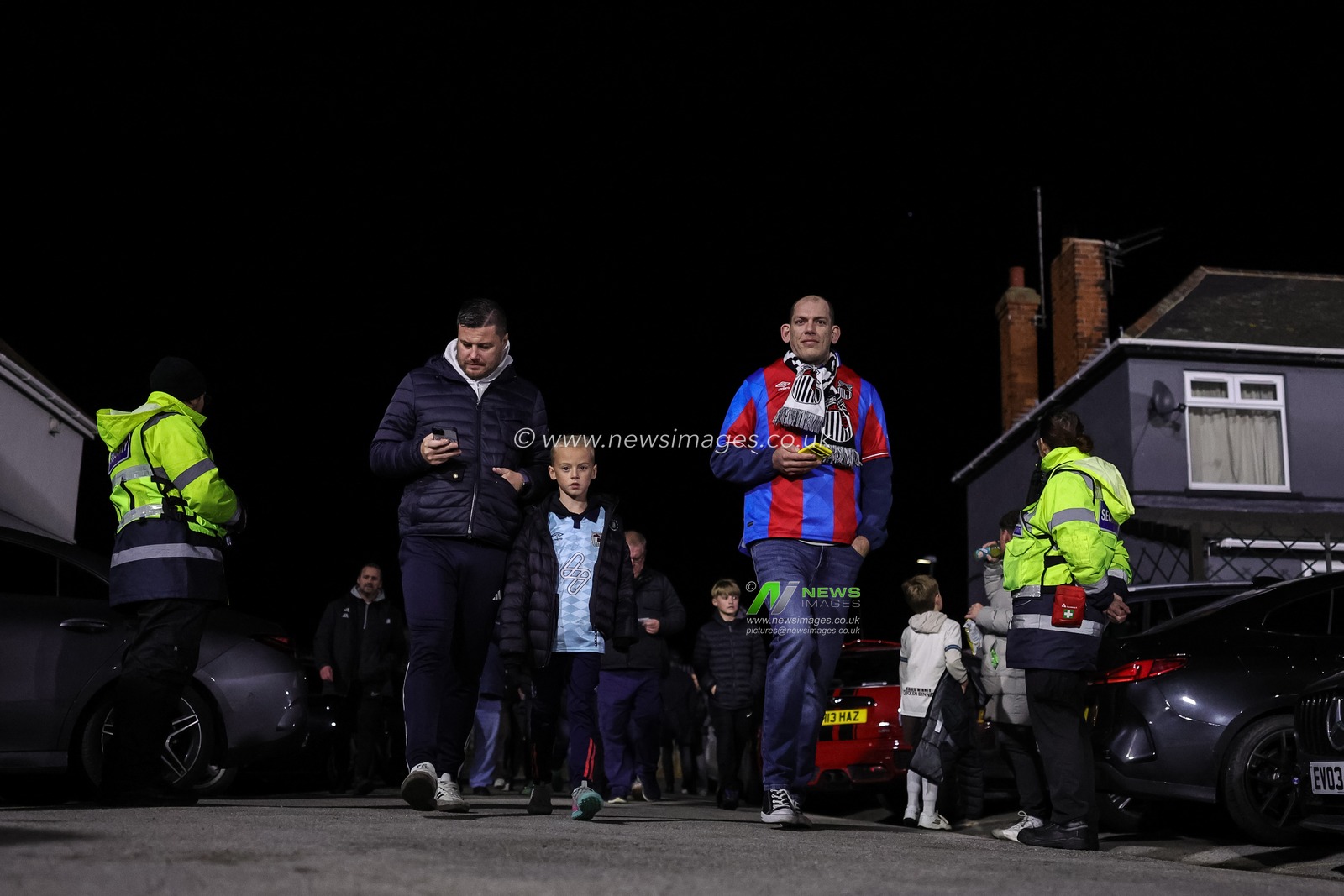 Grimsby Town fans make their way to the game during the Carabao Cup Last 16 Grimsby Town vs Brentford at Blundell Park, Cleethorpes, United Kingdom, 28th October 2025

(Photo by Mark Cosgrove/News Images)

*** GER AUT SUI OUT ***