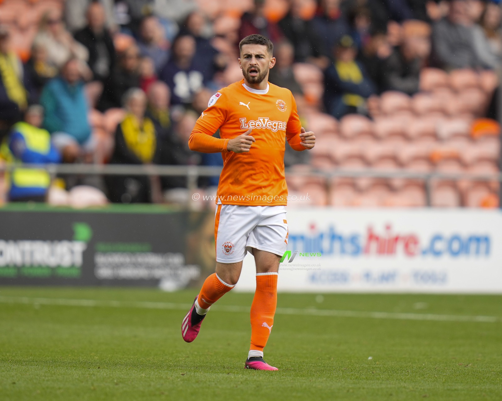 Owen Dale #7 of Blackpool during the Sky Bet League 1 match Blackpool vs Burton Albion at Bloomfield Road, Blackpool, United Kingdom, 5th August 2023

(Photo by Steve Flynn/News Images)